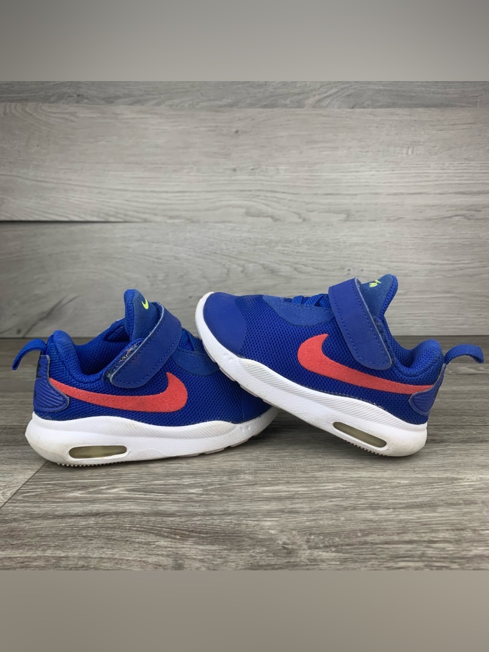 Blue/Pink Toddler Nike Air Max Oketo athletic shoes size 6 boys/girls